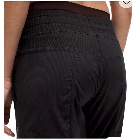 Lululemon Dance Studio Pant Womens Size 6 Mid Rise Short 30” Unlined Black - Picture 11 of 16